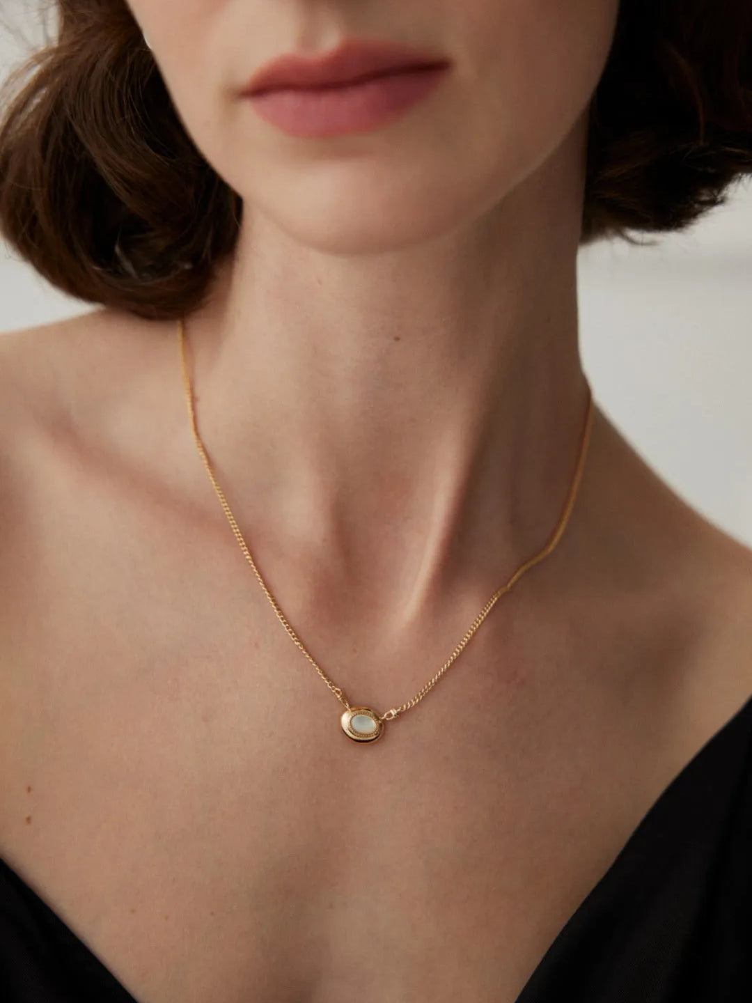 Mother of Pearl Pendant Chain Necklace - Gembea Jewelry