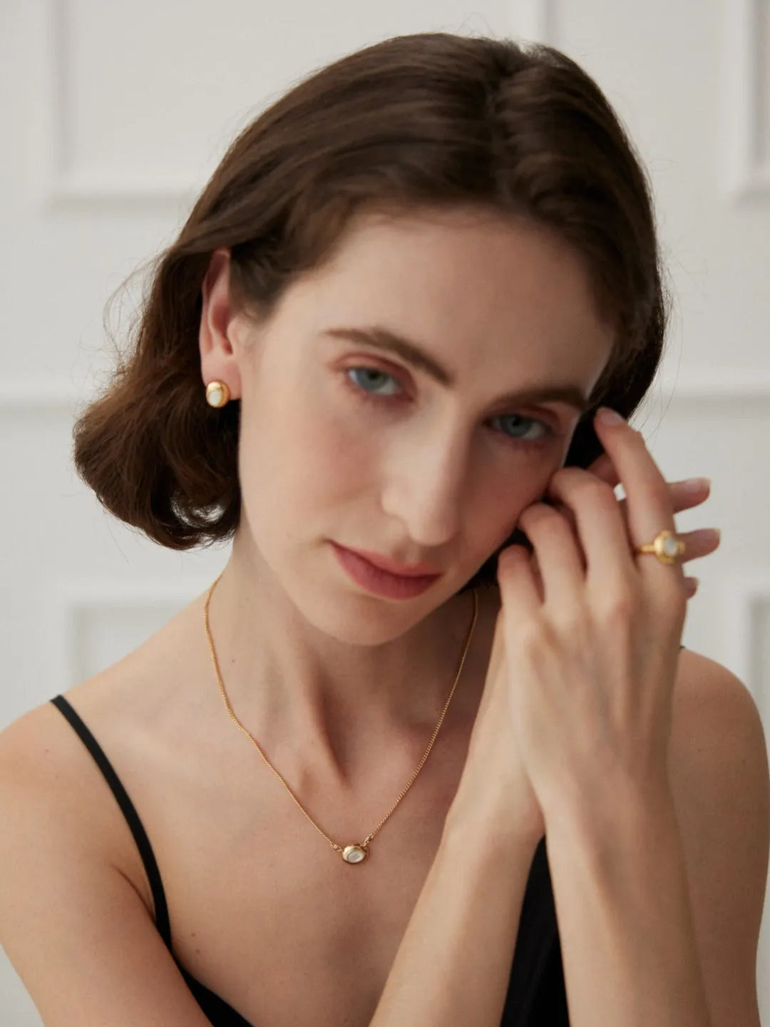 Mother of Pearl Pendant Chain Necklace - Gembea Jewelry