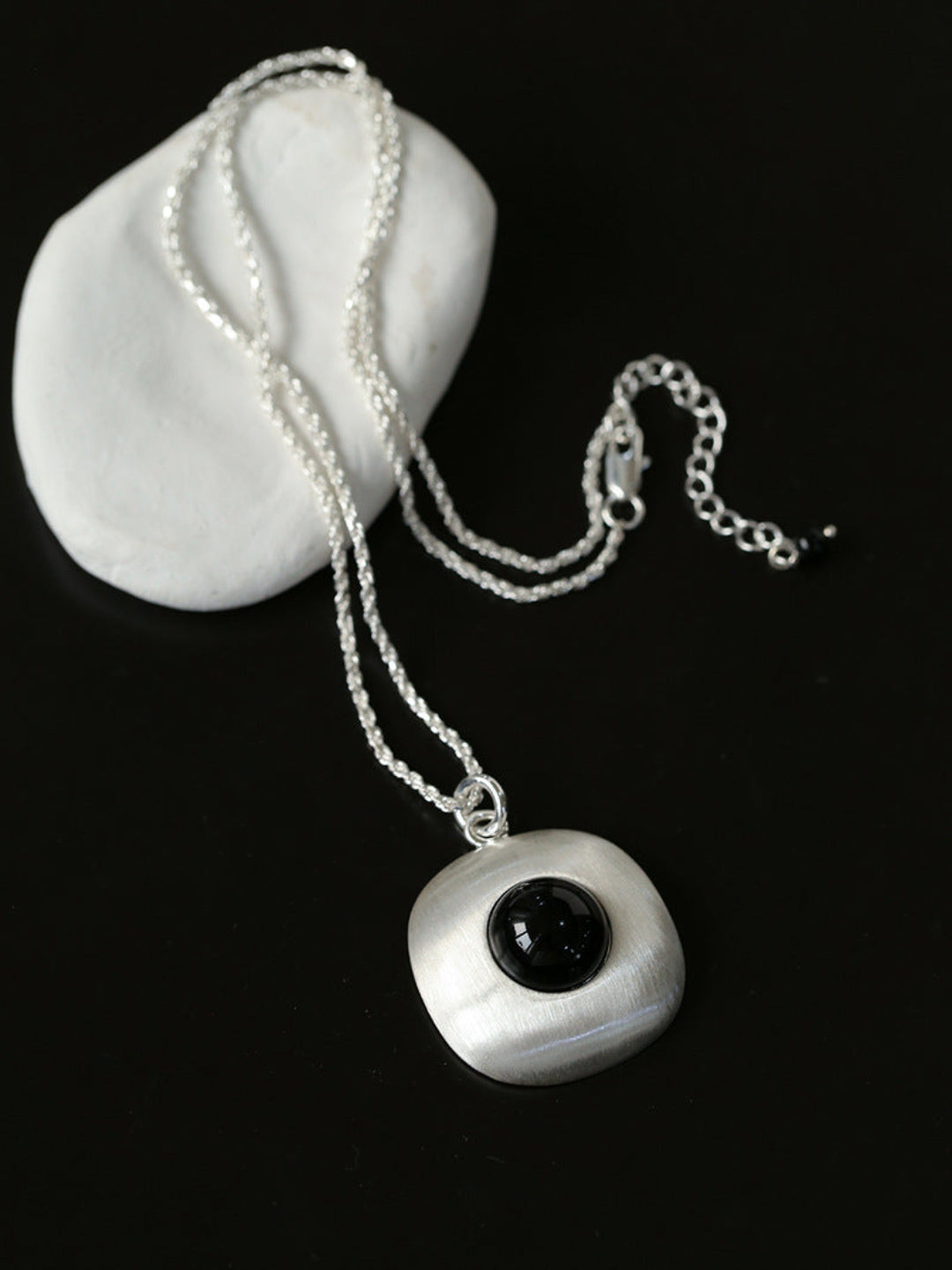 Brushed Metal Agate Pendant Necklace