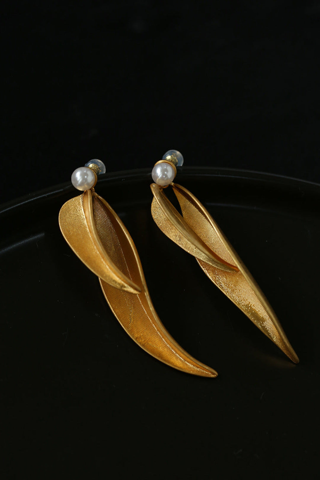 Vintage Old Leaf Artificial Pearl Earrings