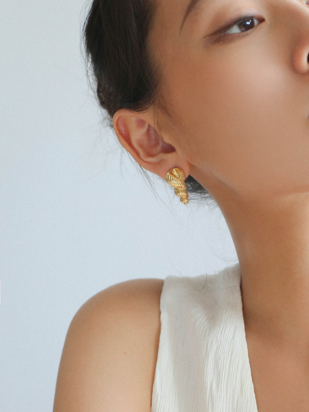 Spiral Grain Conch Stud Earrings