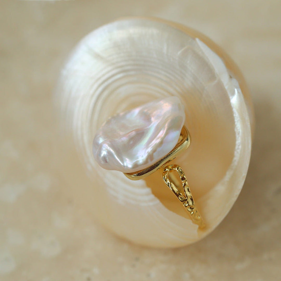 Petals Baroque Pearl Ring