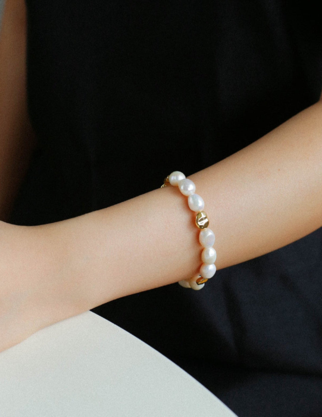 Magnetic Buckle Irregular Metal Pearl Bracelet