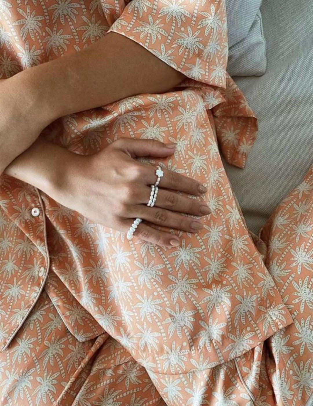 Gembea Jewelry Elastic Irregular Pearl Ring