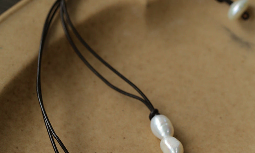 Short Handmade Leather Rope Natural Pearl Necklace