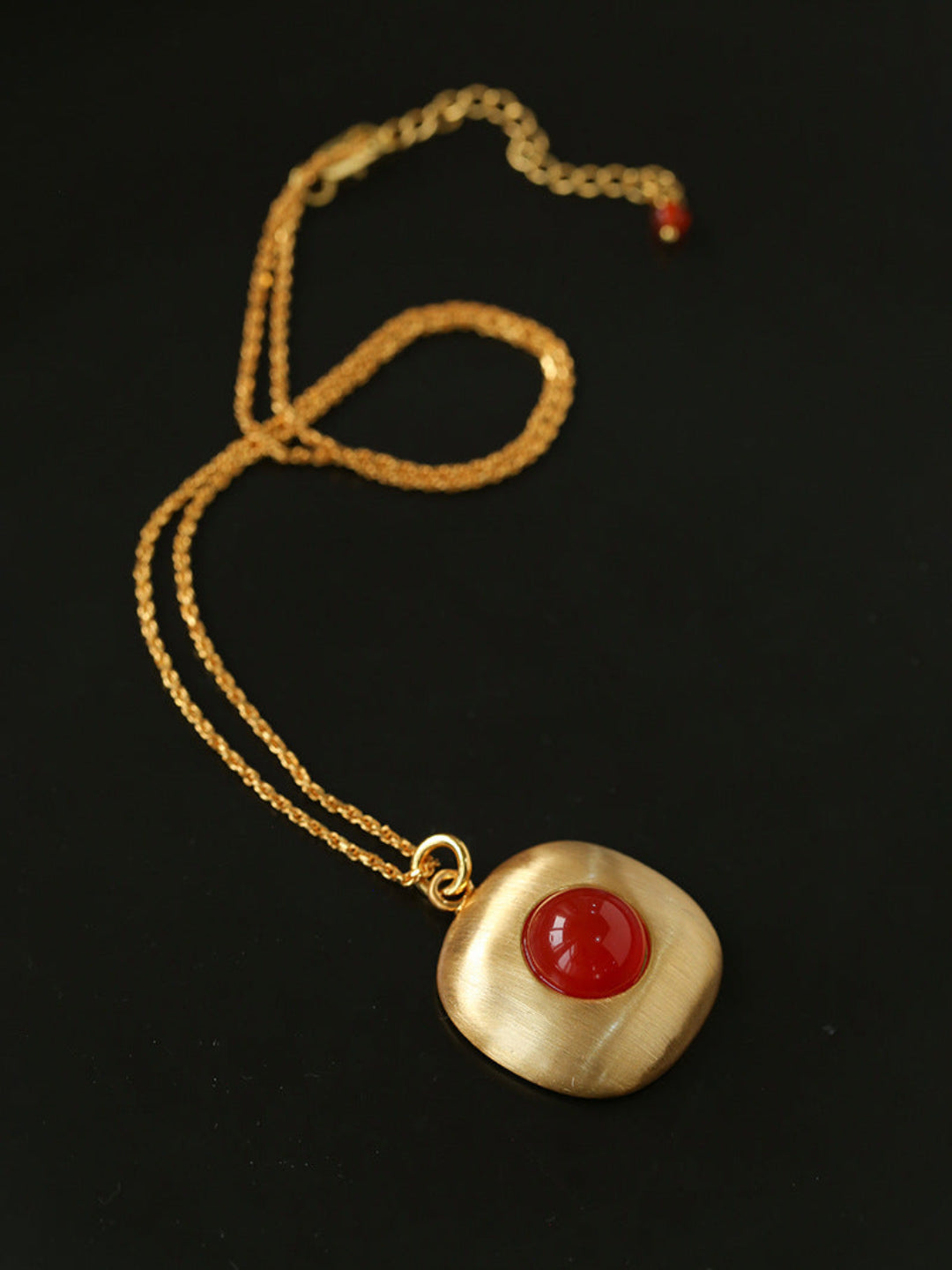 Brushed Metal Agate Pendant Necklace