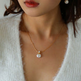 Perfume Bottle Shape Chain Pearl Necklace