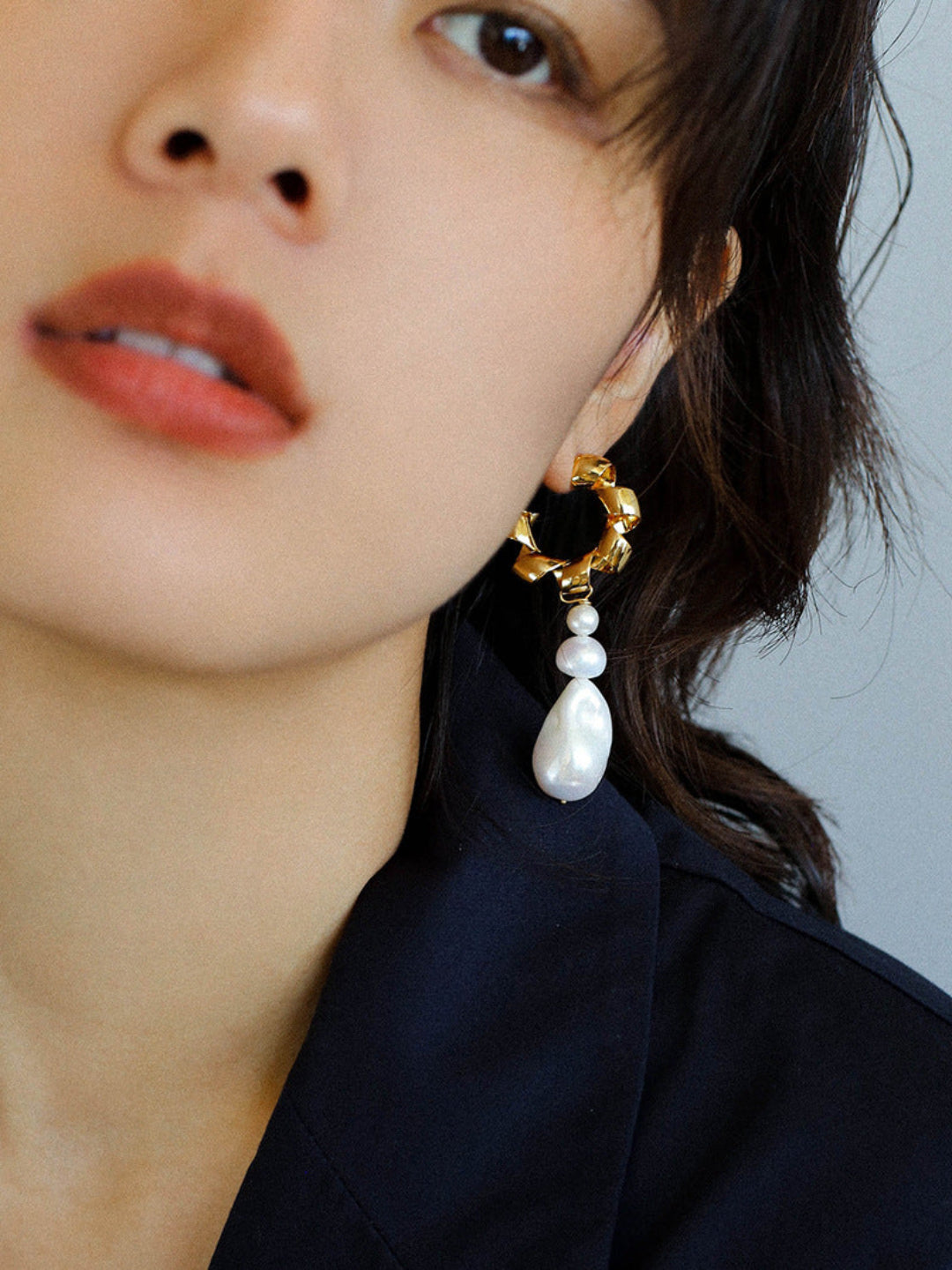 Twist Baroque Pearl Drop Earrings