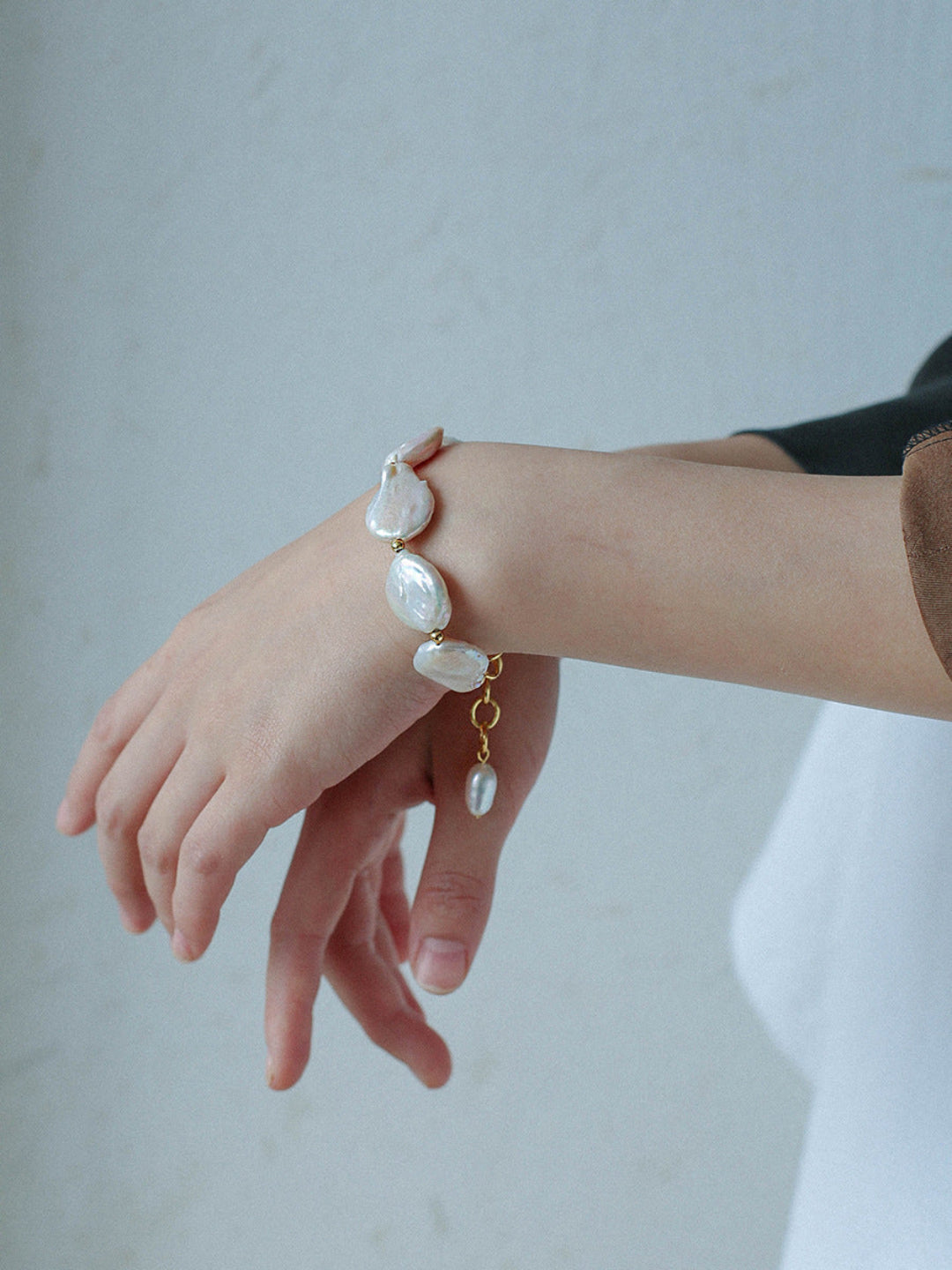 Natural Baroque Shaped Flat Pearl Bracelet