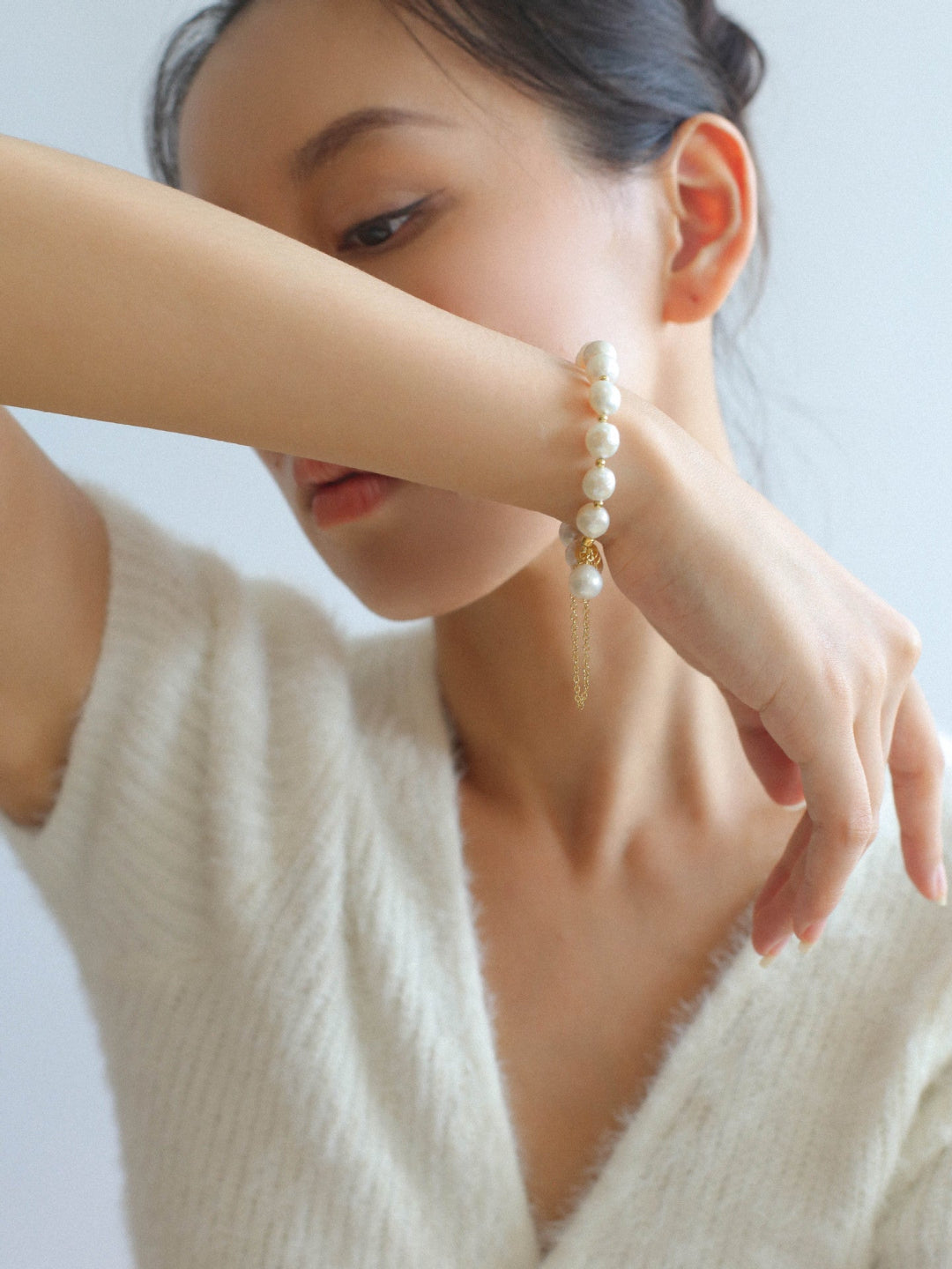 Magnetic Buckle Crepe Pearl Bracelet