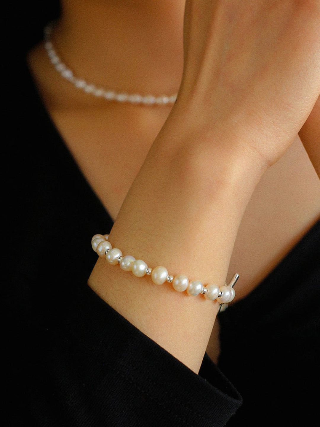 Simple OT Buckle Pearl Bracelet