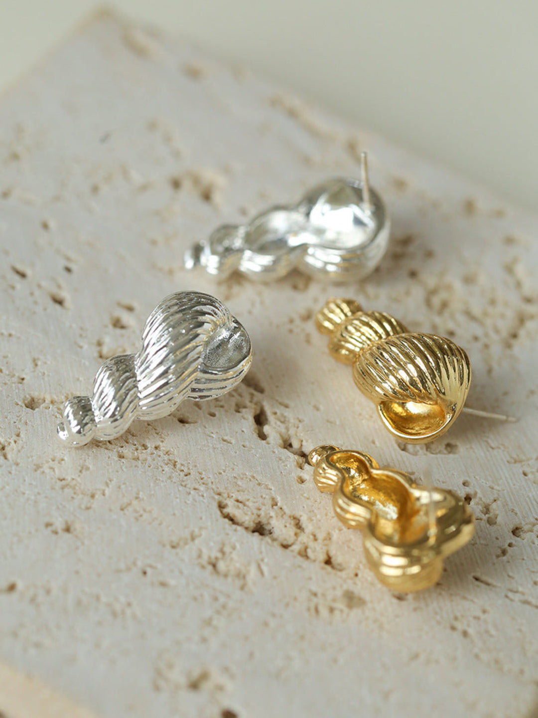 Spiral Grain Conch Stud Earrings