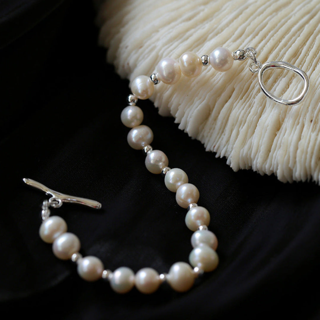 Simple OT Buckle Pearl Bracelet