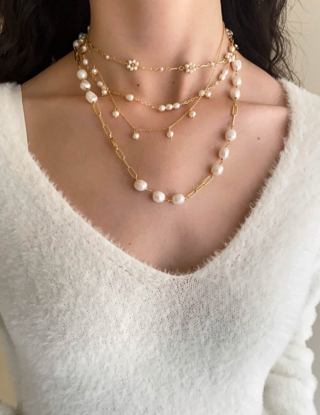 Overlay Natural Pearl Pendant Necklace