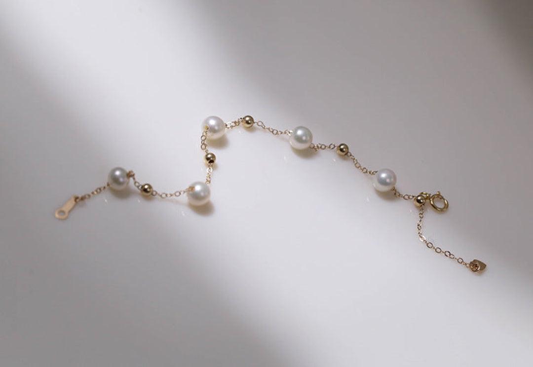 Love and the City Chain Pearl Bracelet - Gembea Jewelry