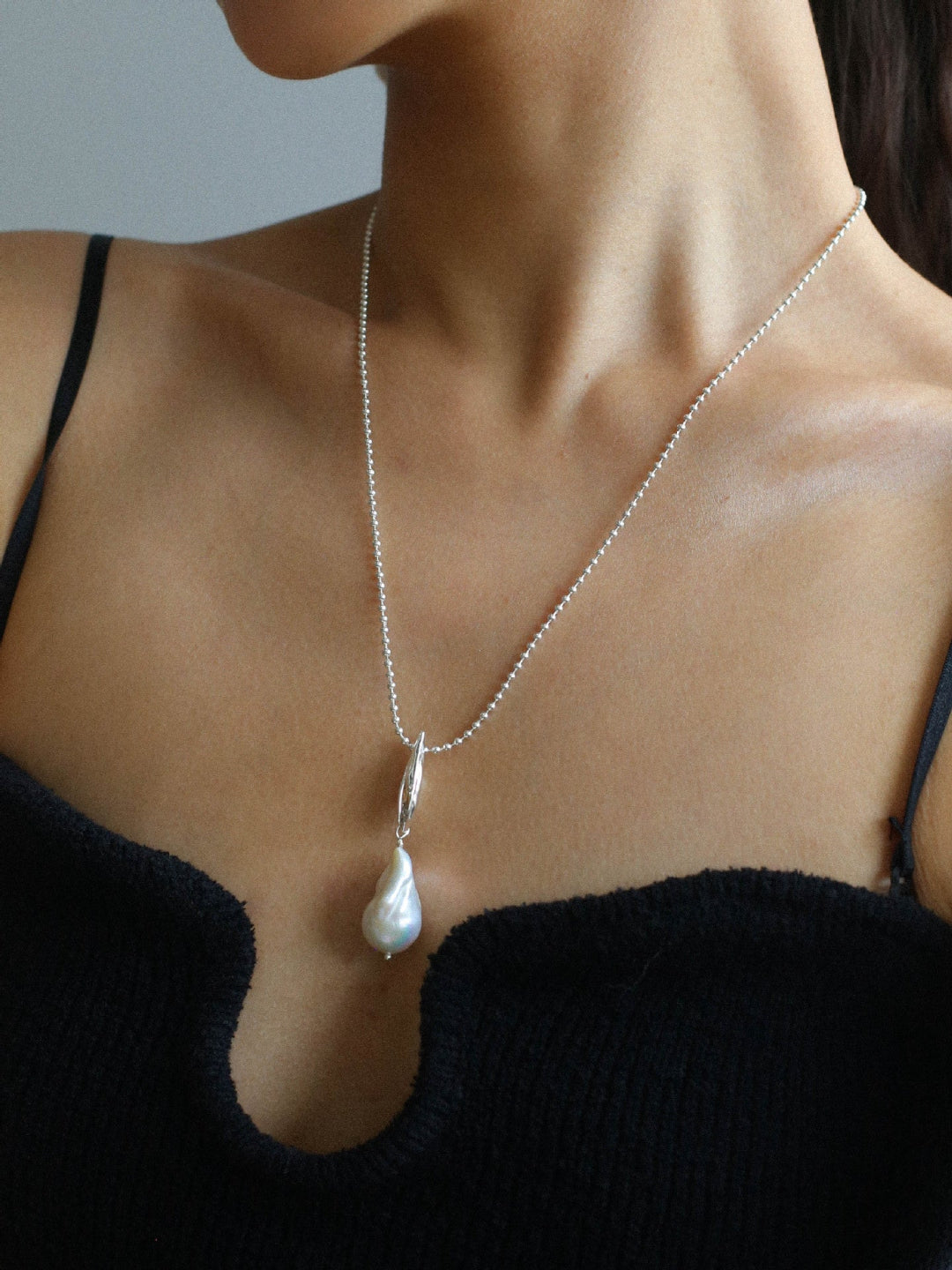 Willow Leaf Baroque Pearl Pendant Necklace