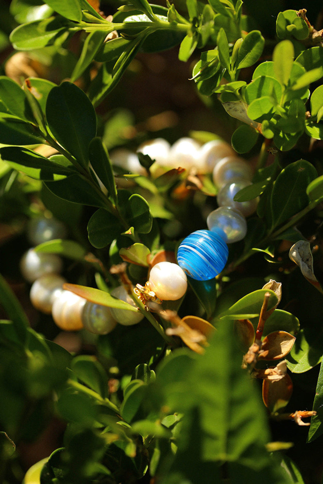 Threaded Glass Old Pearl Bracelet