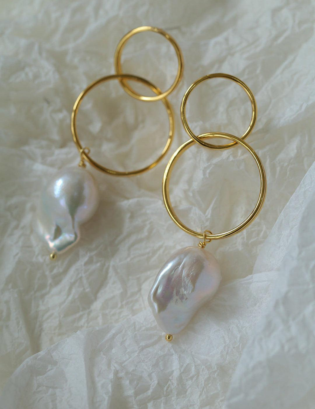 Metal Circle Baroque Pearl Drop Earrings - Gembea Jewelry