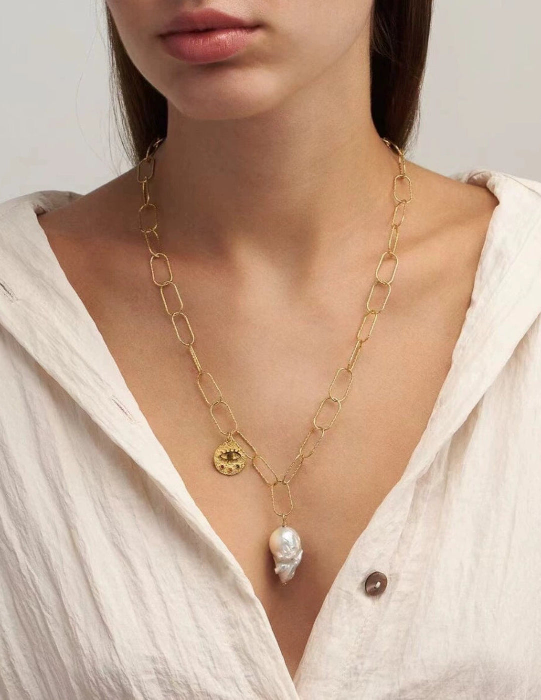 Metal Chain Baroque Pearl Pendant Necklace