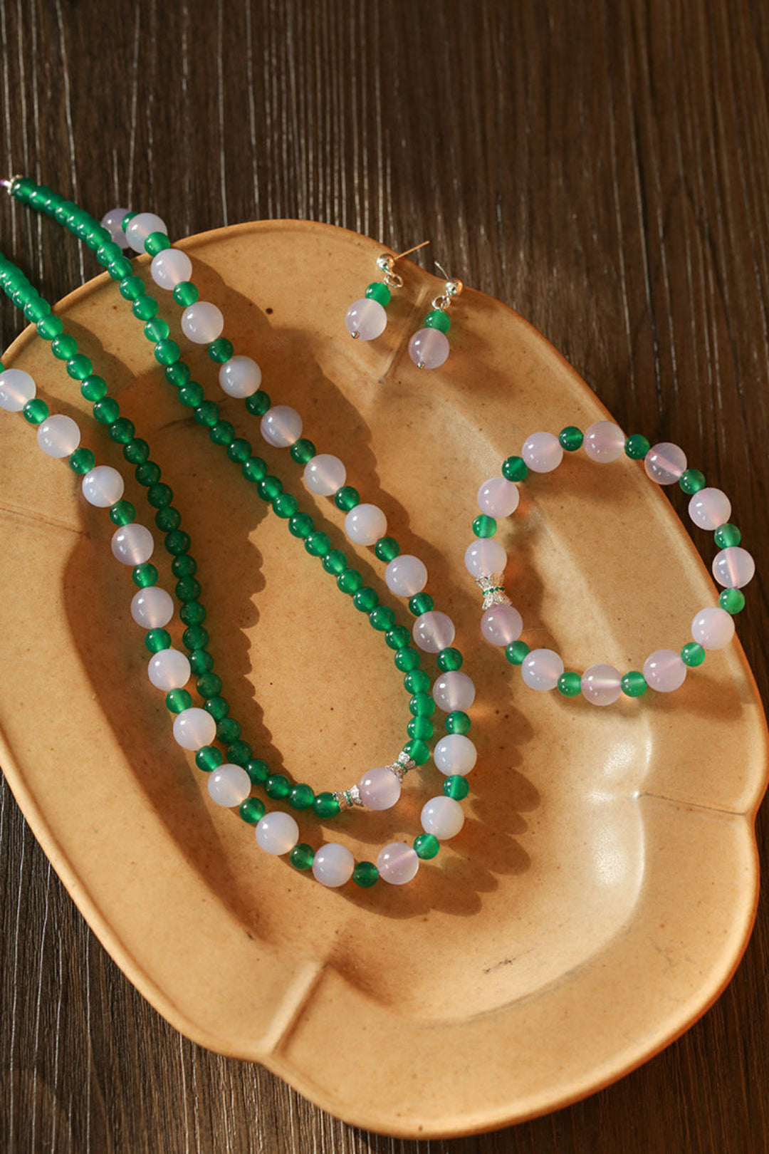 Spring Heartbeat Green Agate Necklace