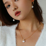 Perfume Bottle Shape Chain Pearl Necklace