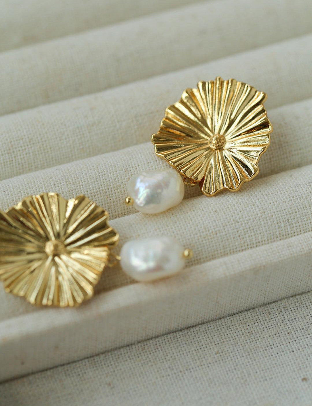 Simple Lotus Leaf Metallic Pearl Earrings - Gembea Jewelry