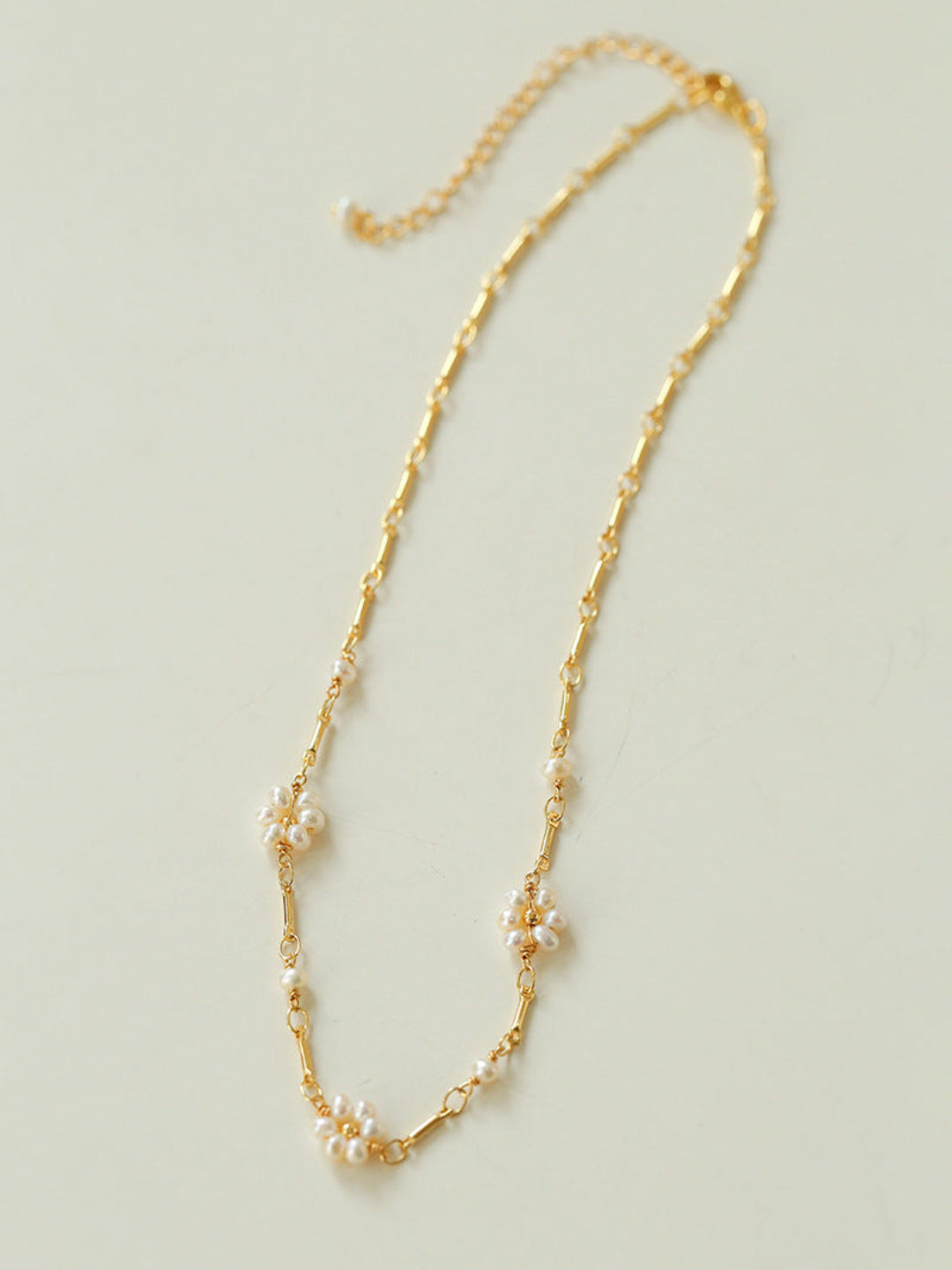 Overlay Natural Pearl Pendant Necklace