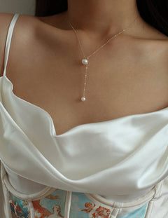 A Model Vintage 14K Gold Chain Pearl Necklace