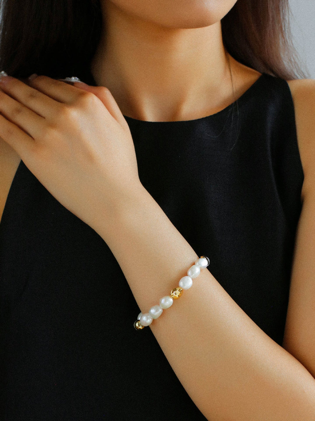 Magnetic Buckle Irregular Metal Pearl Bracelet