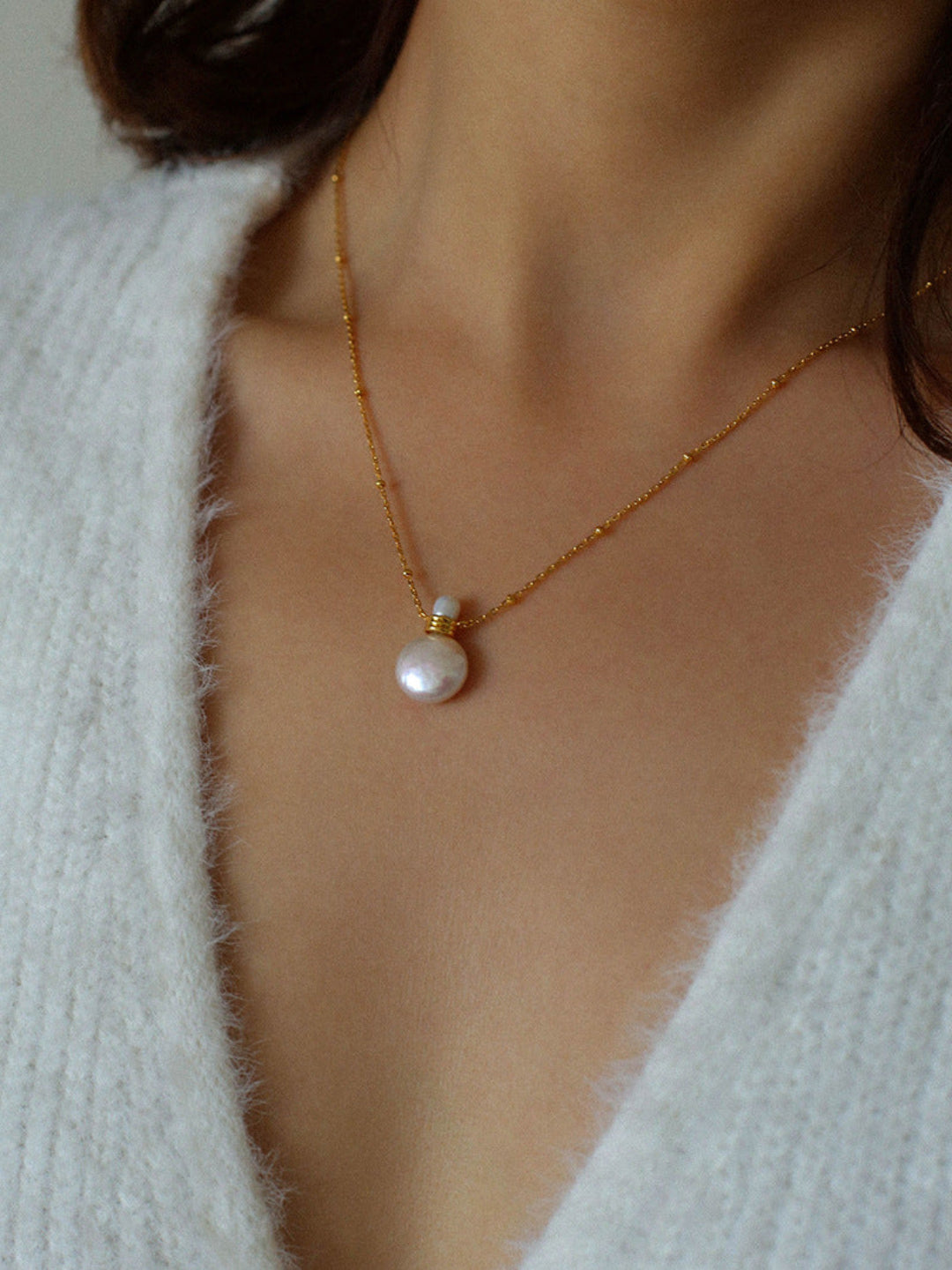 Perfume Bottle Shape Chain Pearl Necklace