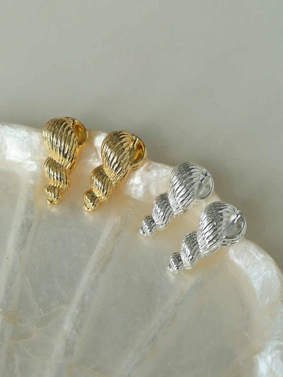 Spiral Grain Conch Stud Earrings