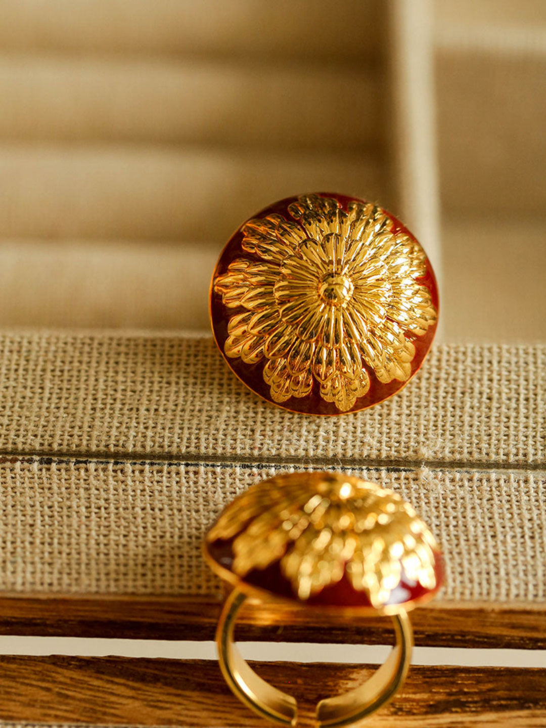 Enamel Glaze Round Chrysanthemum Ring