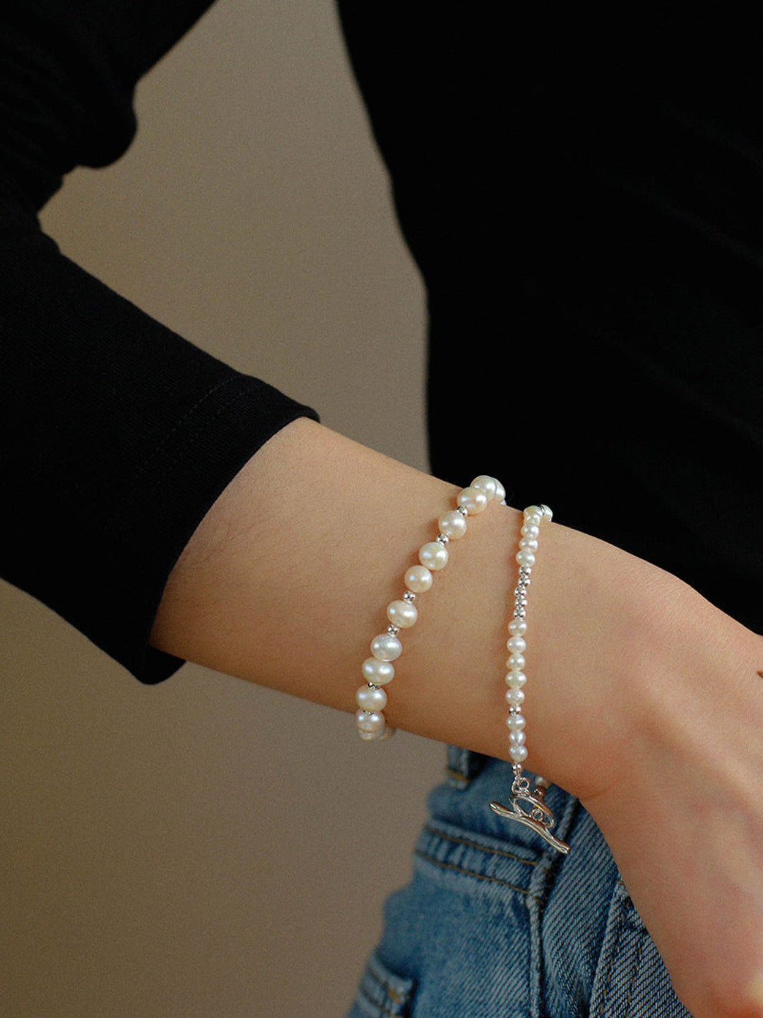 Simple OT Buckle Pearl Bracelet