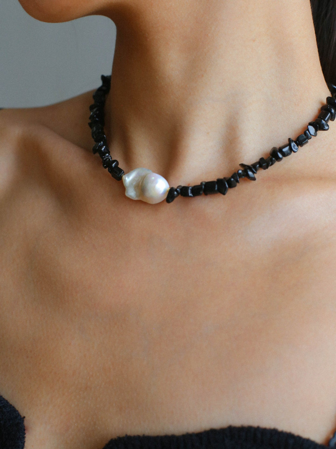 Special-Shaped Black Agate Baroque Choker Necklace