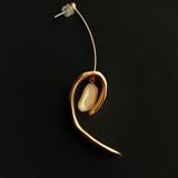 Single Long Roll Leaf Pearl Earring