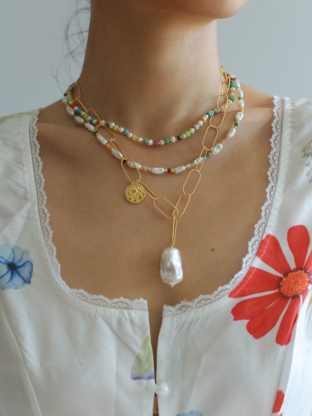 Metal Chain Baroque Pearl Pendant Necklace