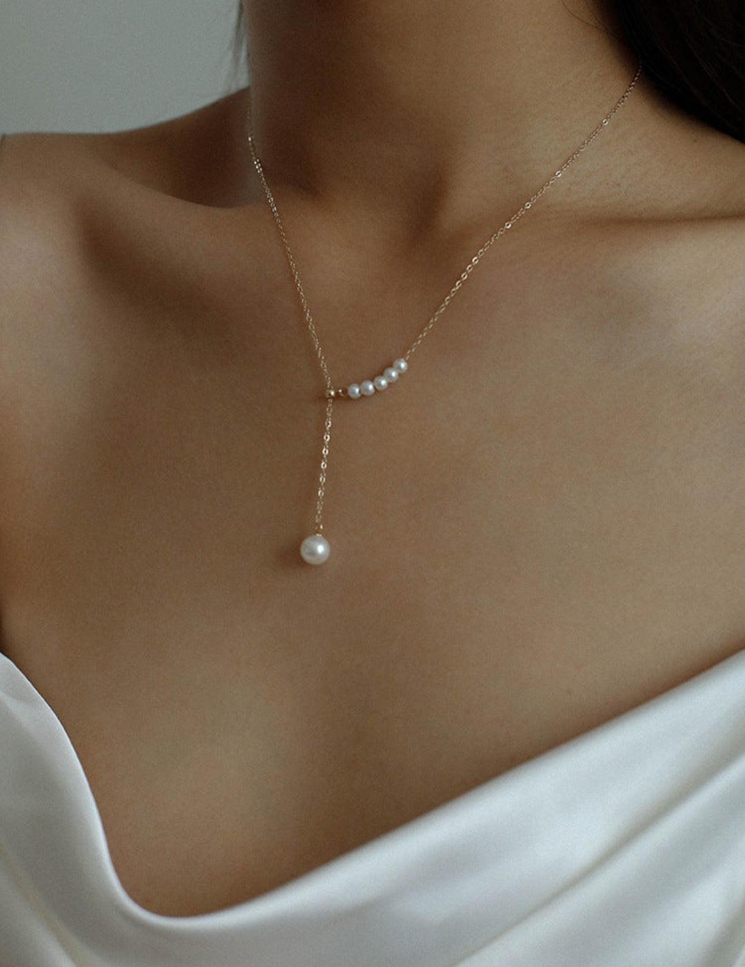 Love and the City D Model Chain Pearl Necklace - Gembea Jewelry