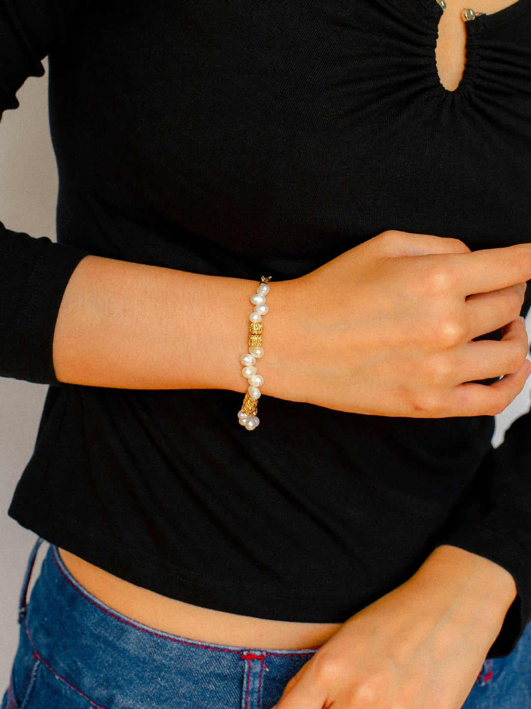 Lava Metal Gold Beans Scattered Pearl Bracelet