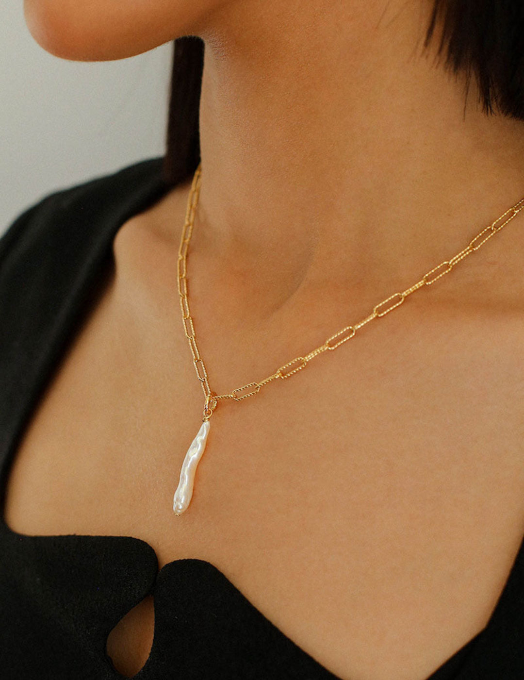 Gold Chain Baroque Pearl Necklace