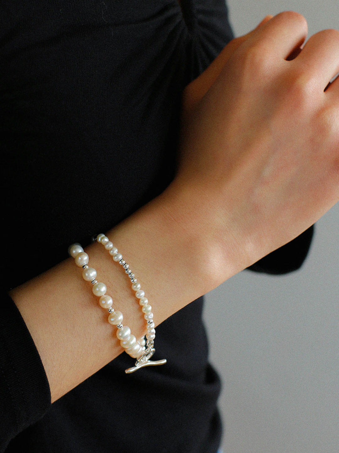 Simple OT Buckle Pearl Bracelet