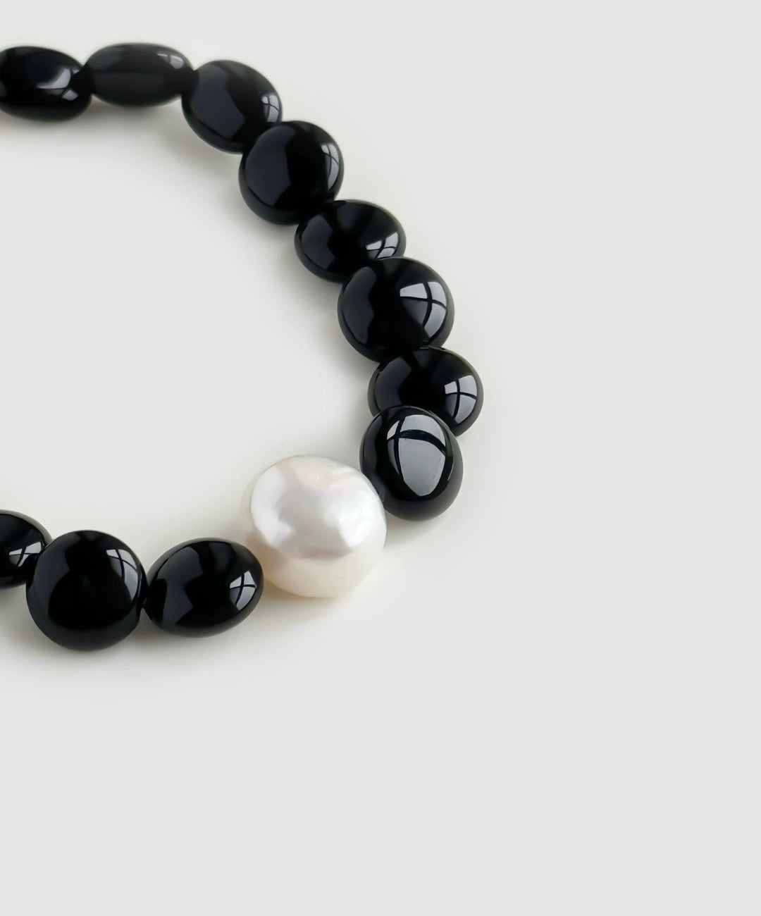 Oval-shaped Black Agate Bead Pearl Bracelet GEMBEA JEWELRY