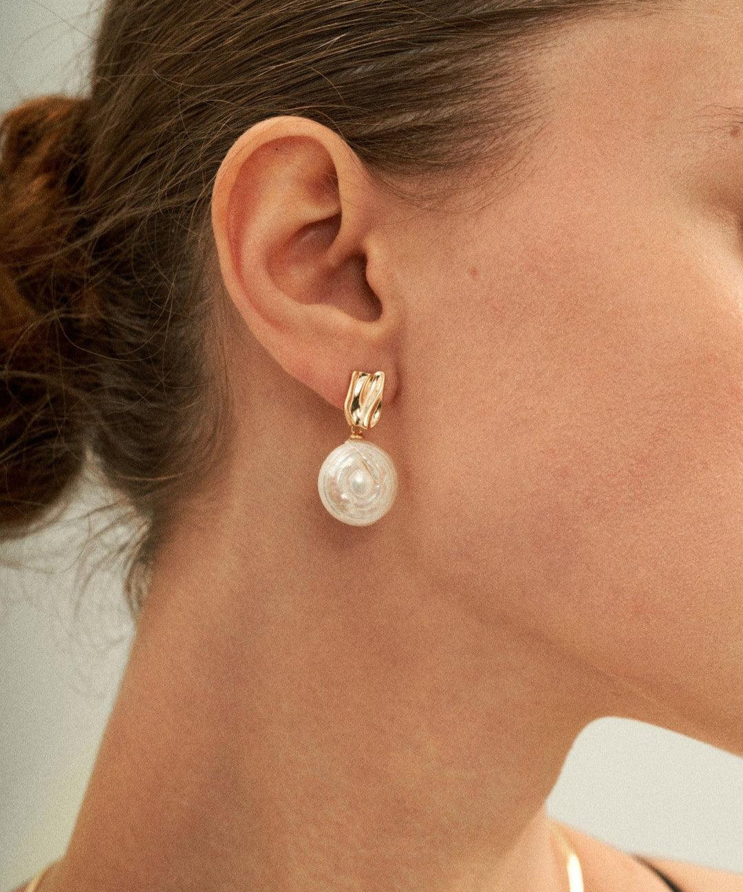 Round Pendant Baroque Pearl Earrings - Gembea Jewelry
