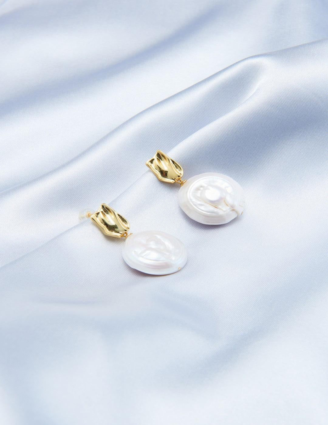 Round Pendant Baroque Pearl Earrings - Gembea Jewelry