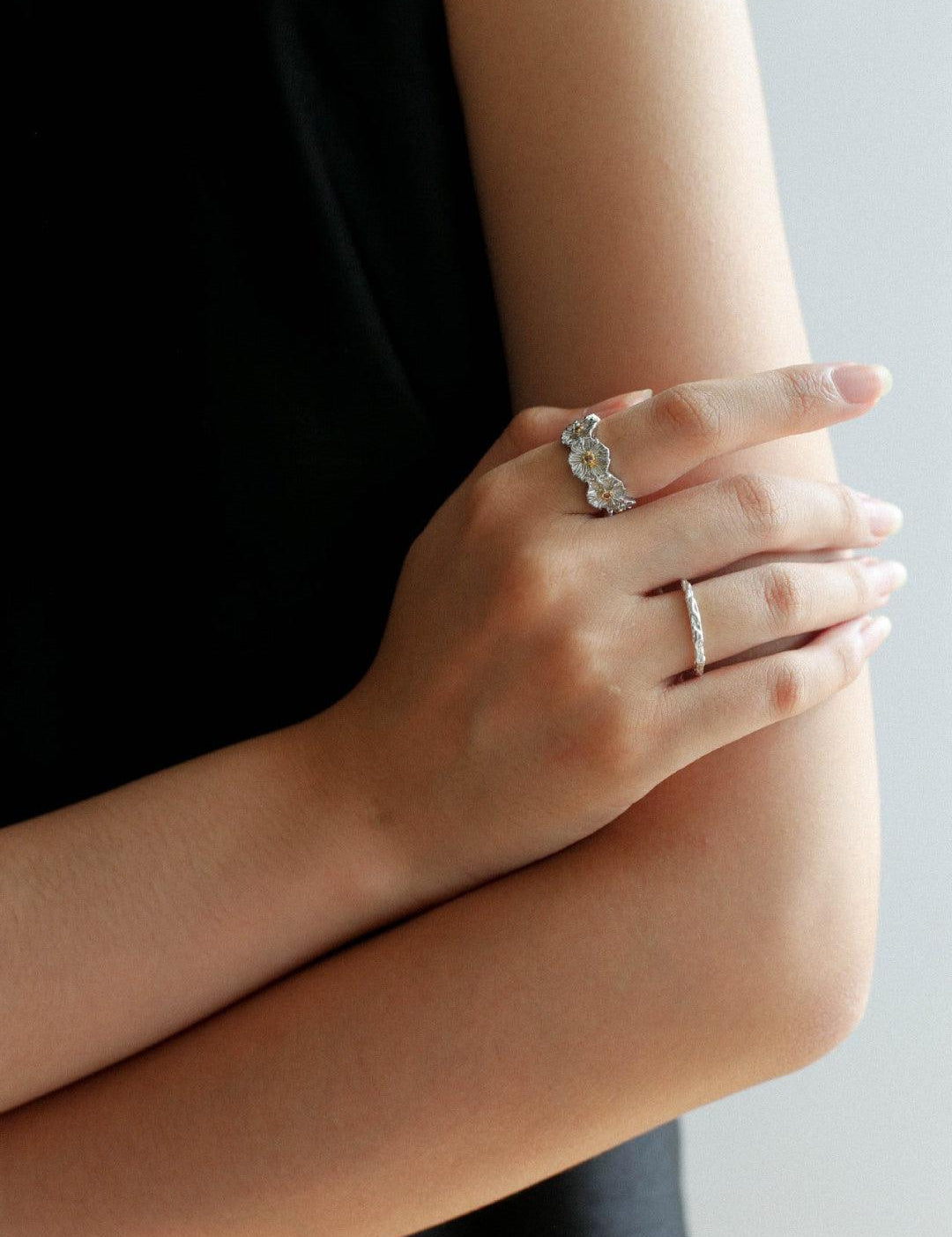 S925 Silver Little Daisy Open Set Ring - Gembea Jewelry