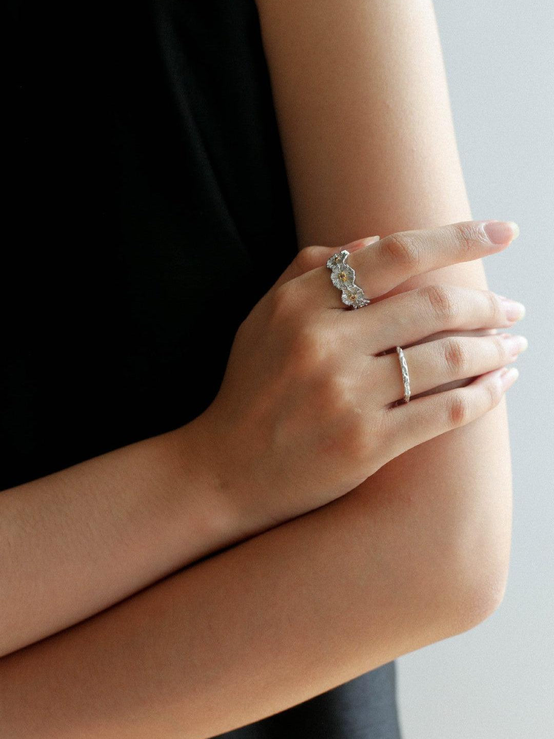 S925 Silver Little Daisy Open Set Ring - Gembea Jewelry