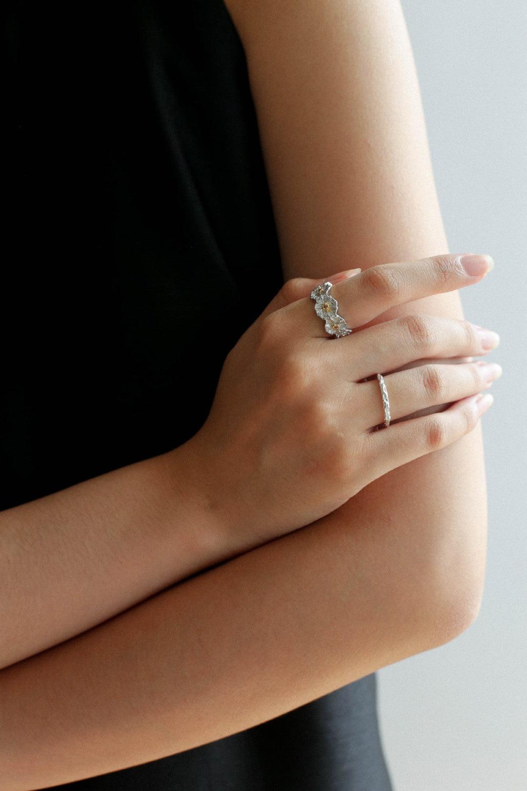 S925 Silver Little Daisy Open Set Ring - Gembea Jewelry