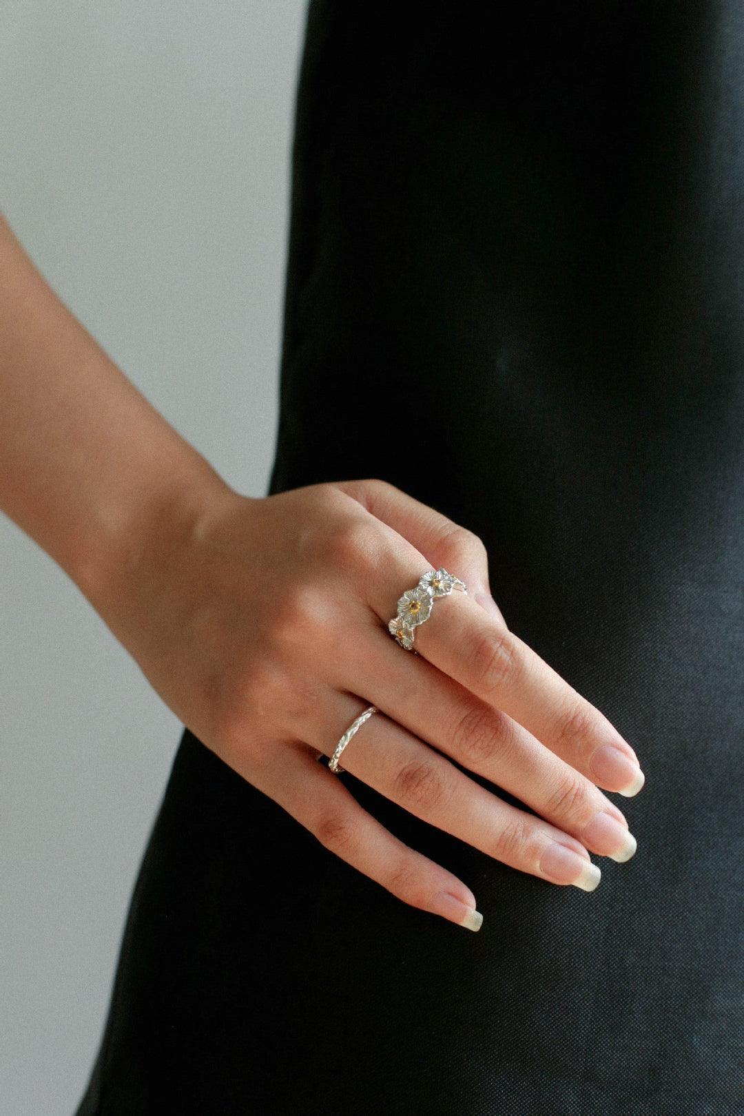 S925 Silver Little Daisy Open Set Ring - Gembea Jewelry