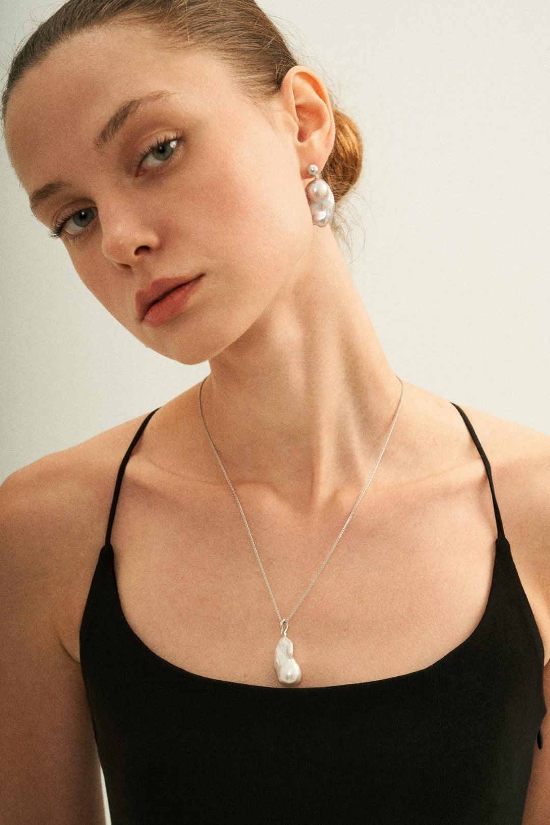 Silver Chain Baroque Pearl Pendant Necklace - Gembea Jewelry