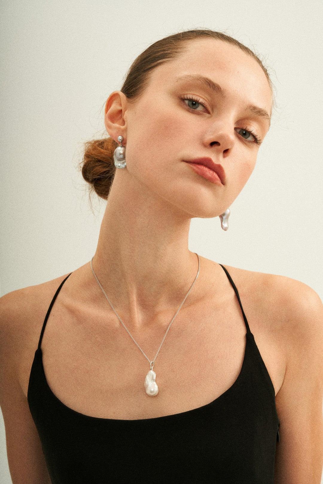 Silver Chain Baroque Pearl Pendant Necklace - Gembea Jewelry