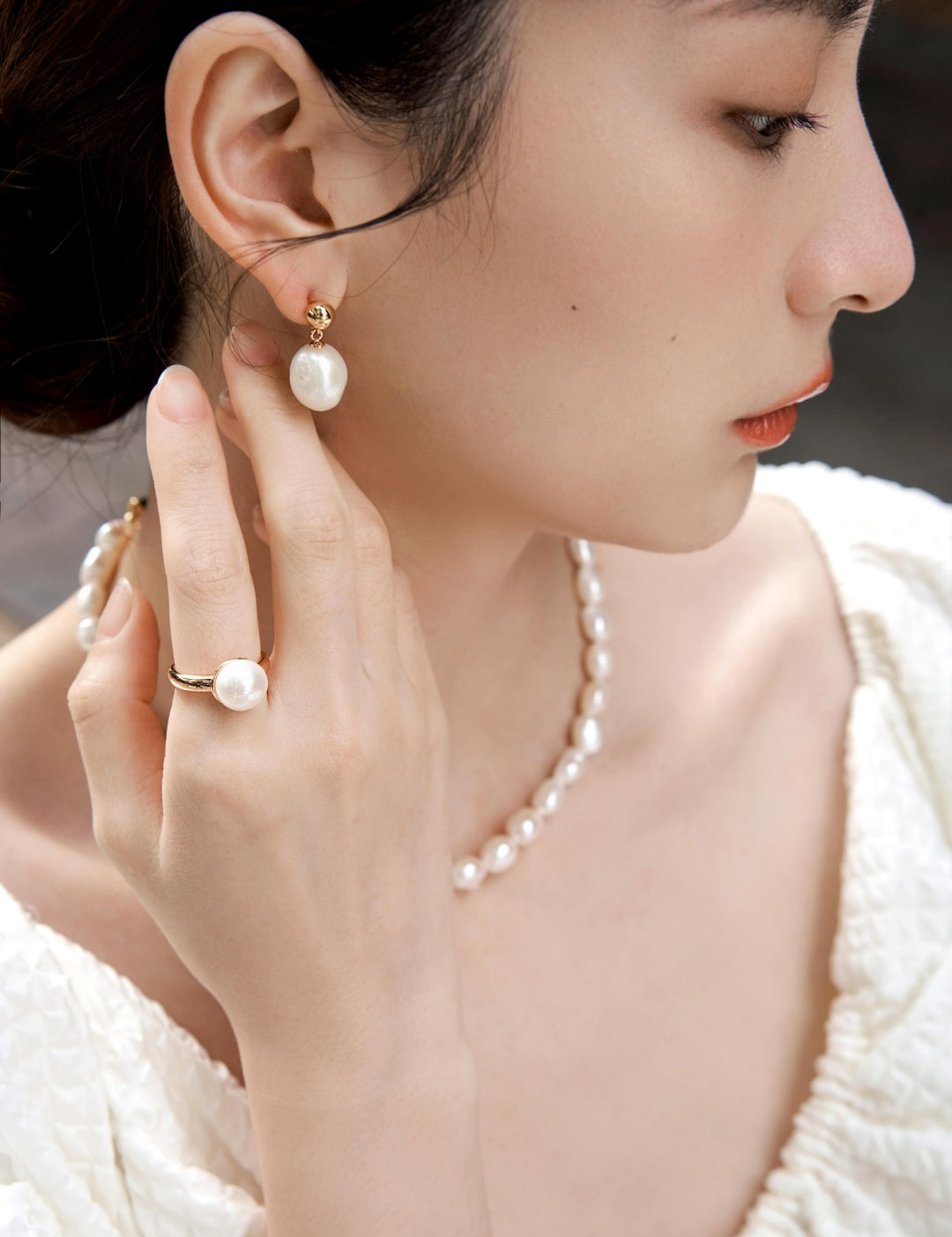 Gembea Jewelry Simple Baroque Pearl Drop Earrings